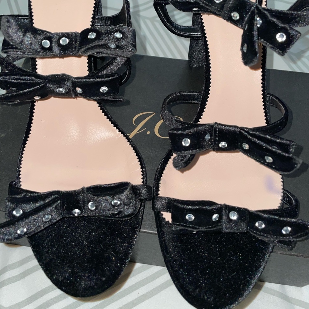 Beautiful J Crew NWT!Black Velvet Diamond studded Blocked Heel 4” sandal size 12